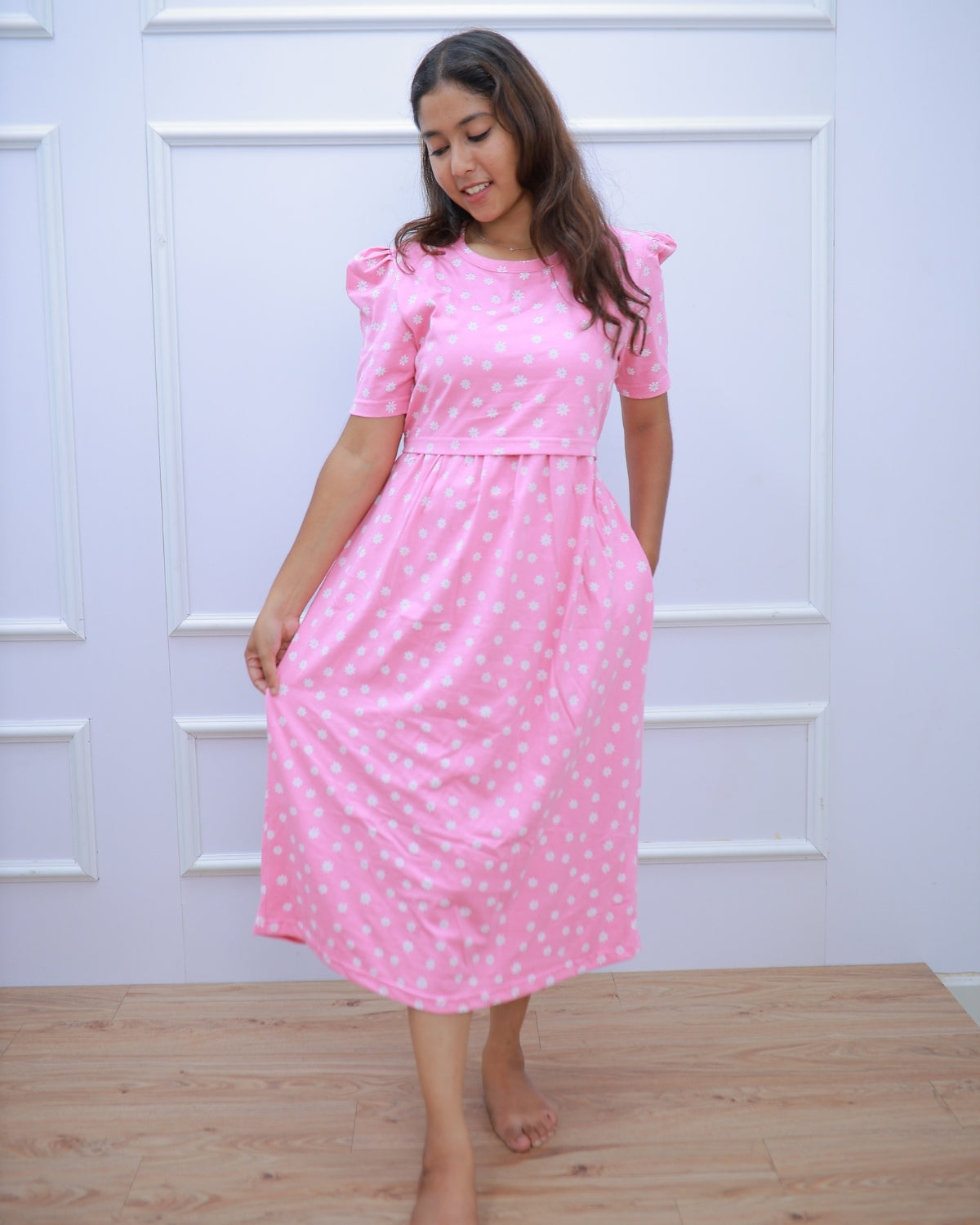 Advika | Zipless Maternity Dress - Puff Sleeves | Calf Length