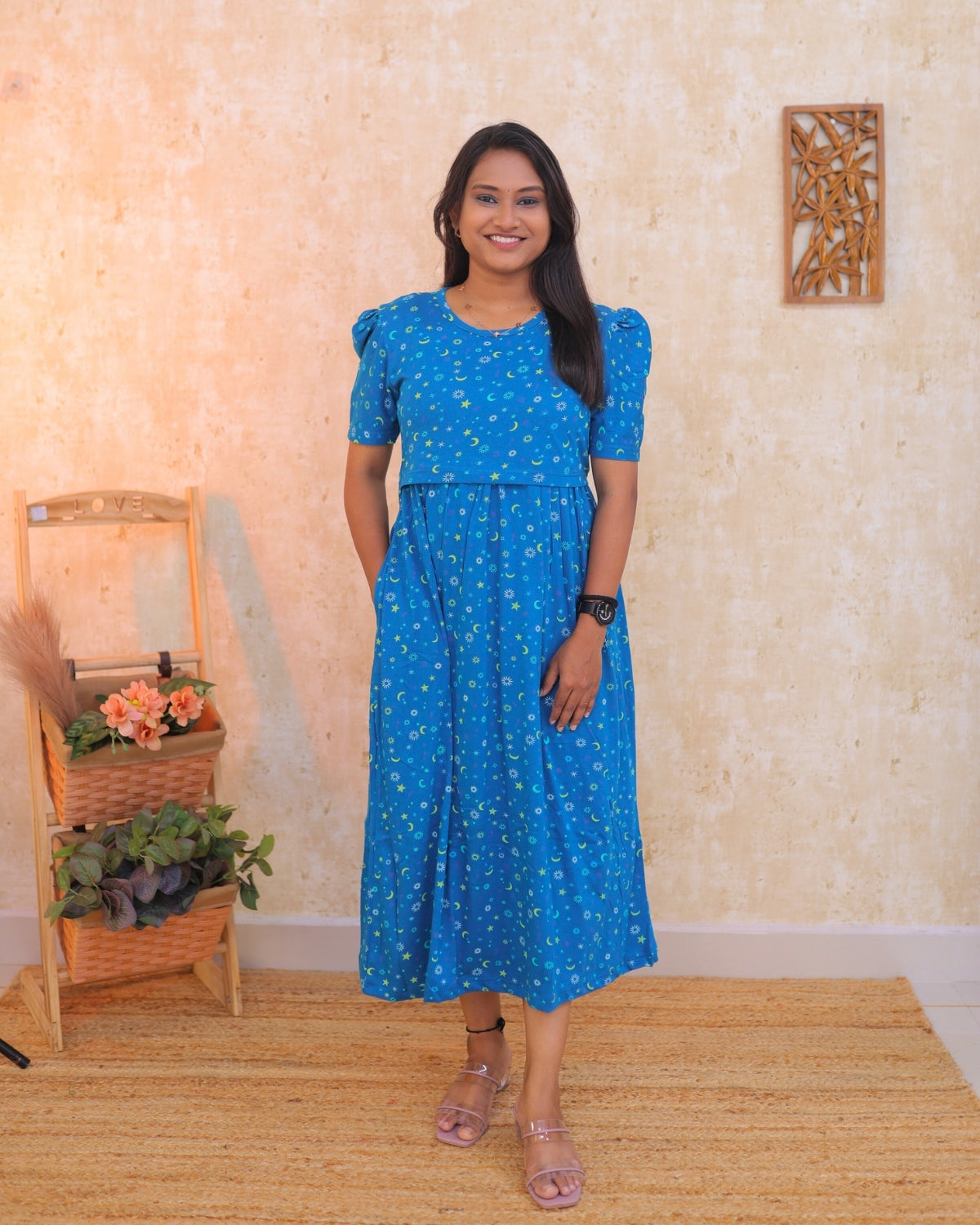 Neera | Zipless Maternity Dress - Puff Sleeves | Calf Length