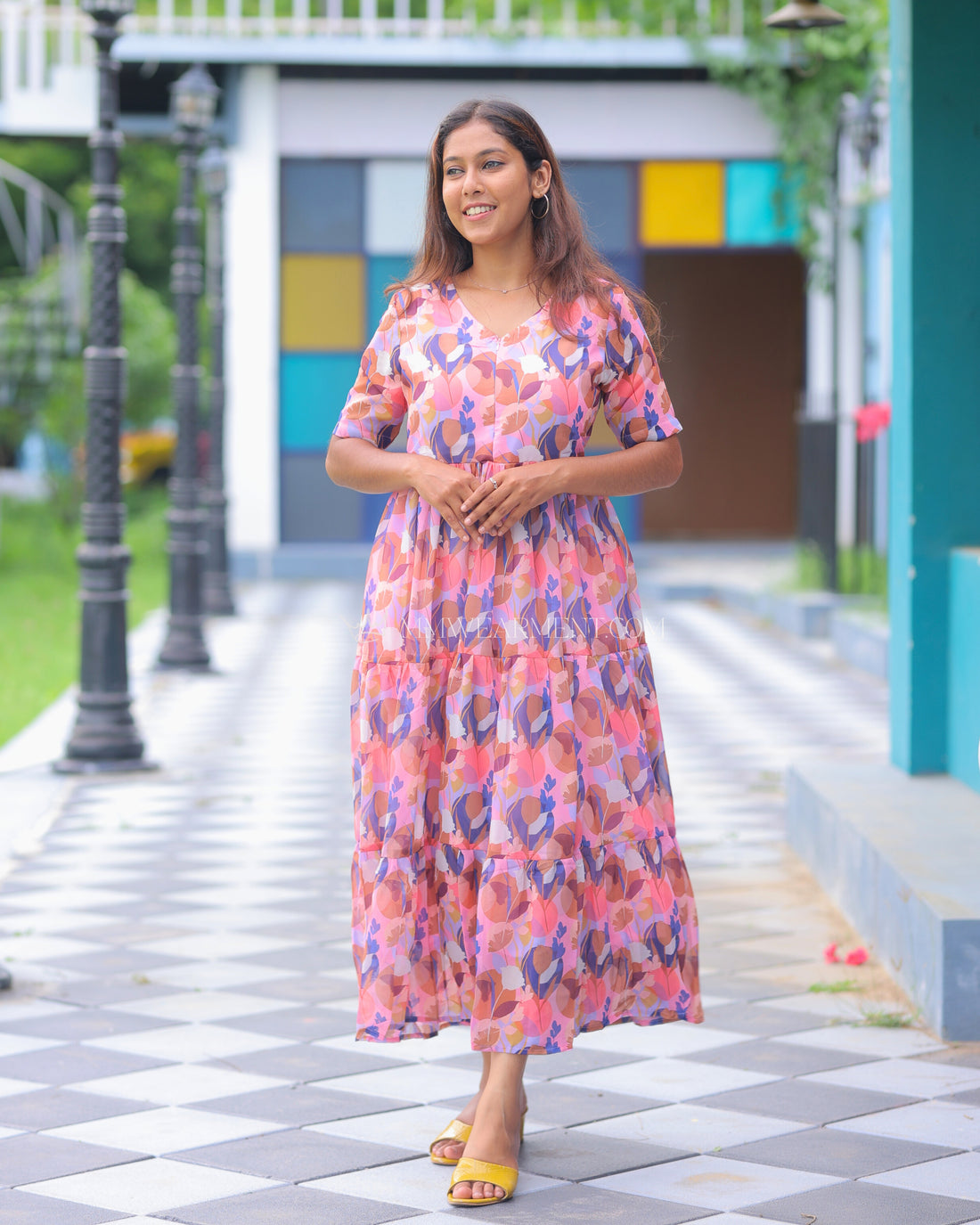Pretty Petals Maxi with Lining [Center Zip]