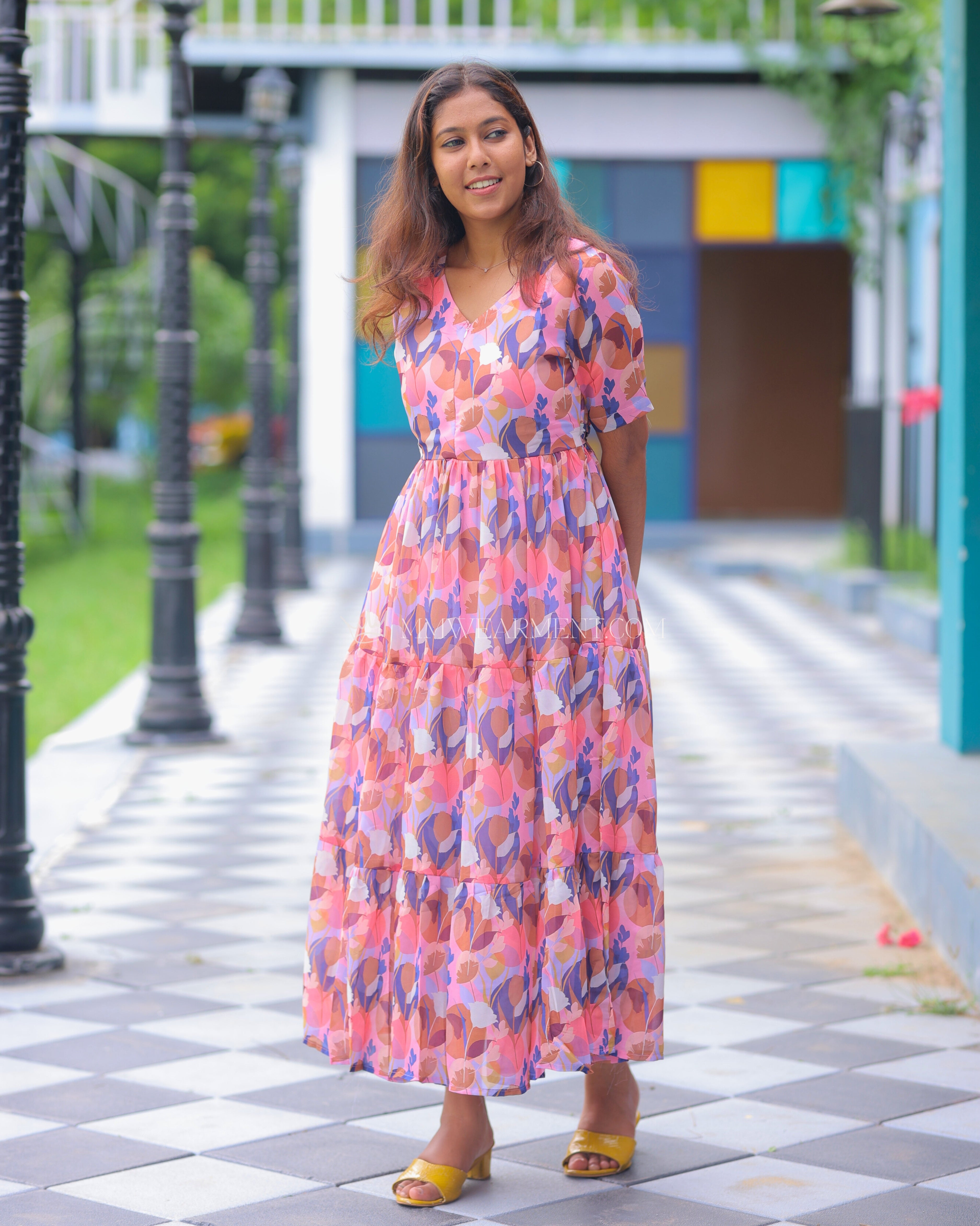 Pretty Petals Maxi with Lining [Center Zip]