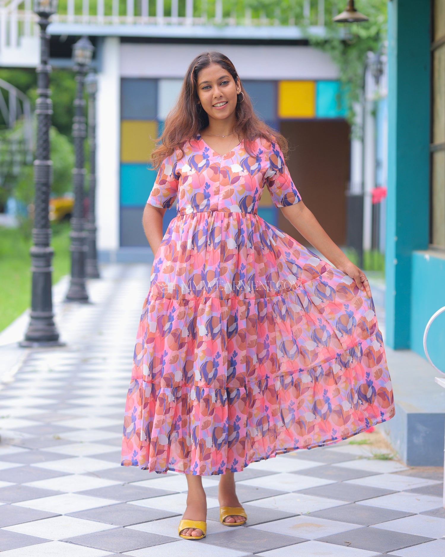 Pretty Petals Maxi with Lining [Center Zip]