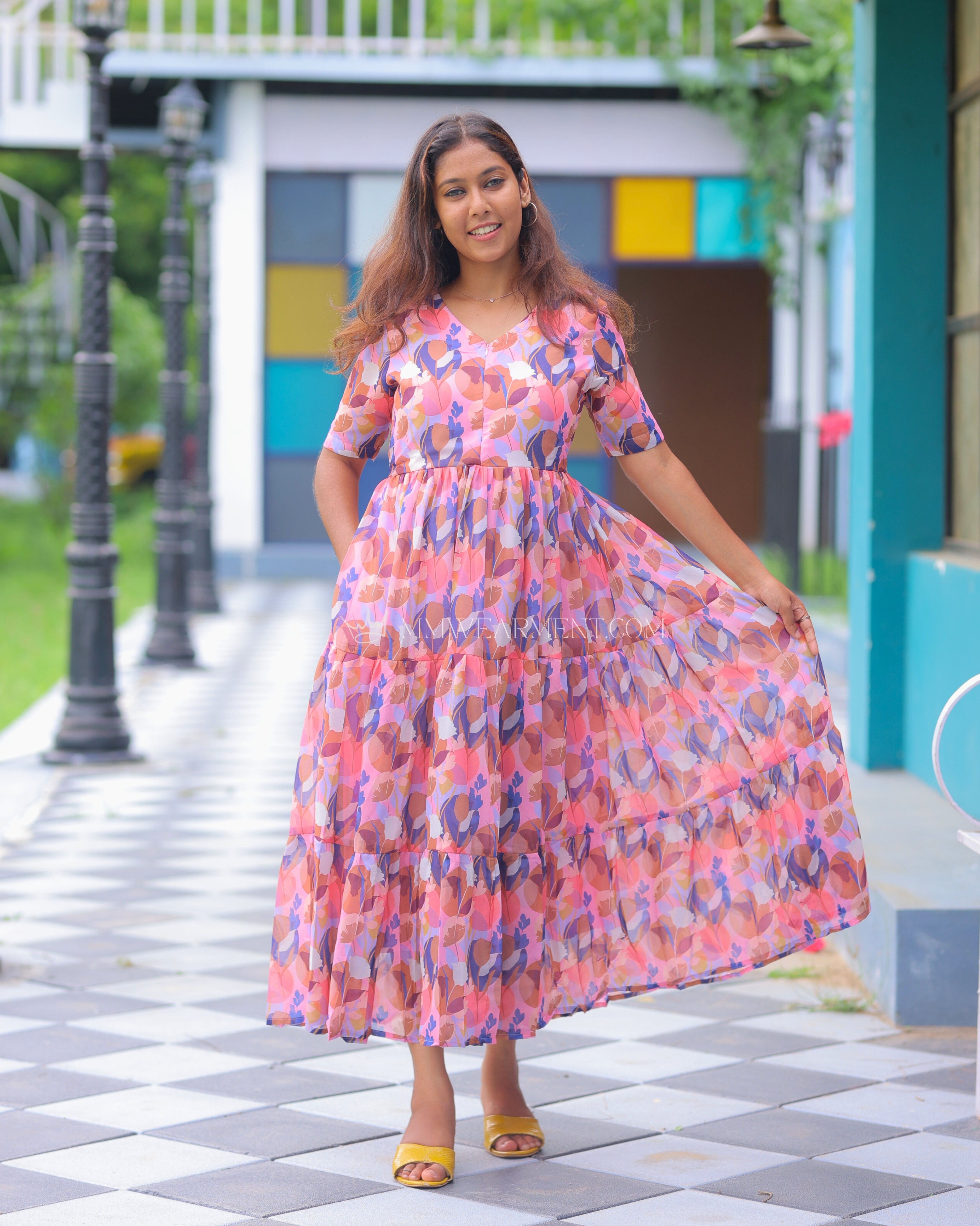 Pretty Petals Maxi with Lining [Center Zip]