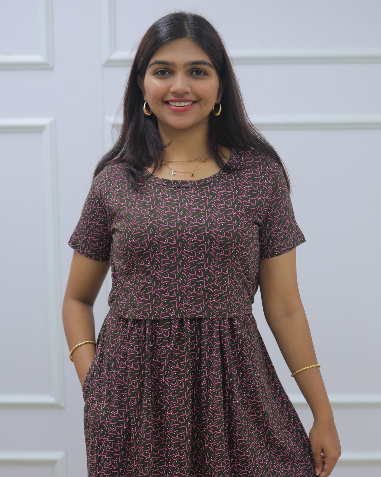 Aaradhya | Zipless Maternity Dress - Normal Sleeves | Calf Length