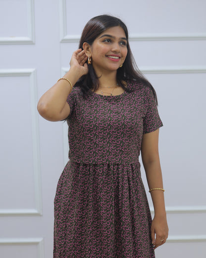 Aaradhya | Zipless Maternity Dress - Normal Sleeves | Calf Length