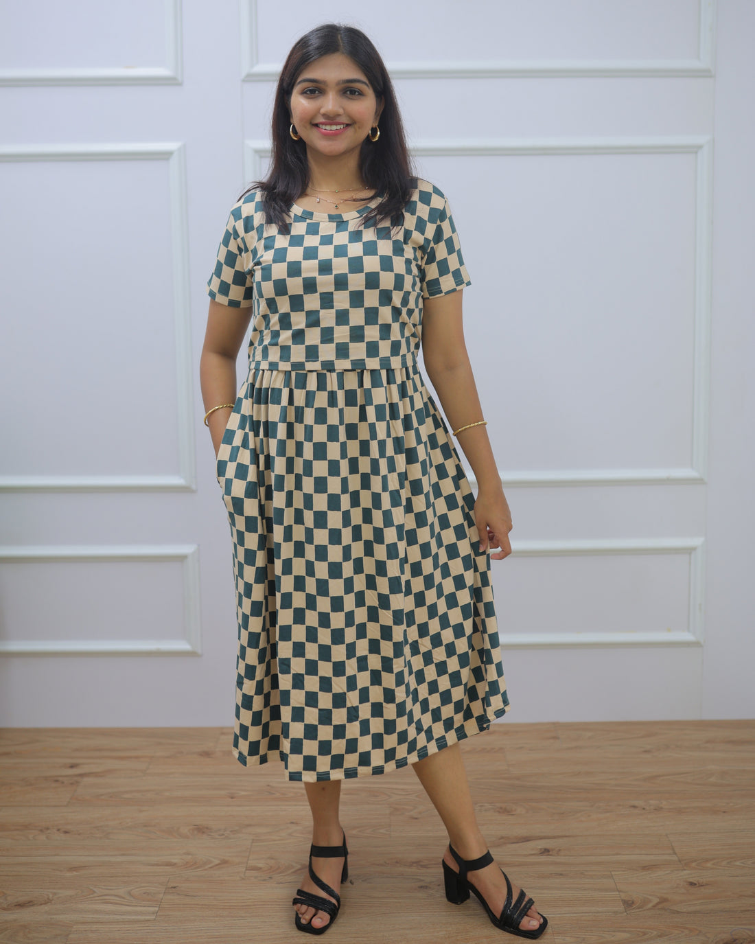 Apeksha | Zipless Maternity Dress - Normal Sleeves | Calf Length