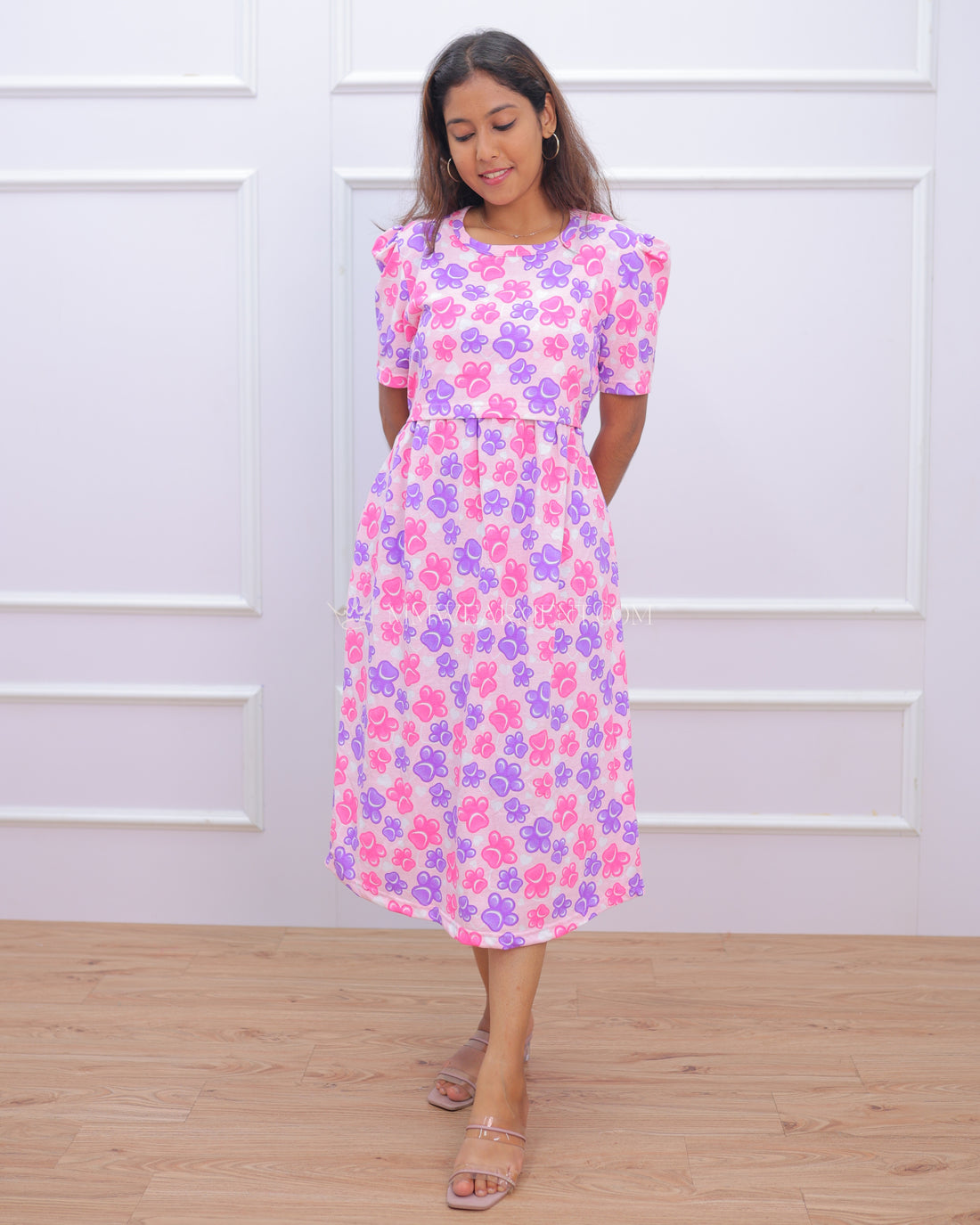 Cutie | Zipless Maternity Dress - Puff Sleeves | Calf Length